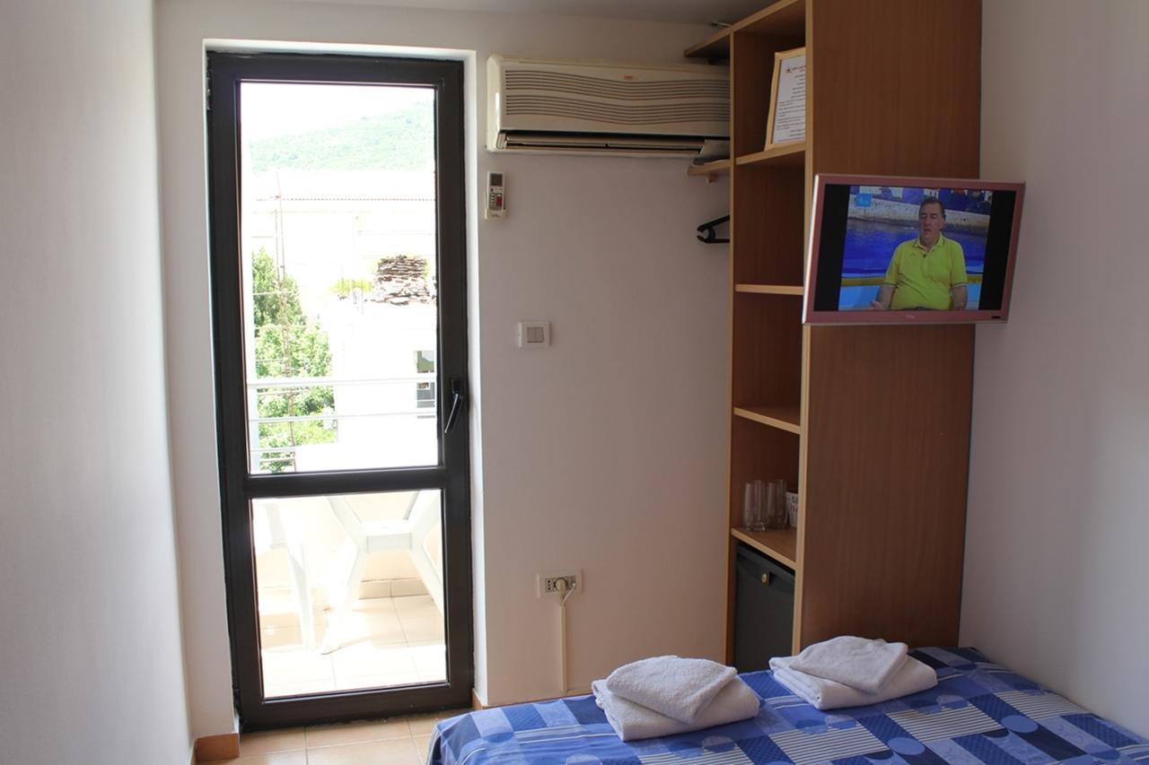 Apartments Mare Budva Room photo